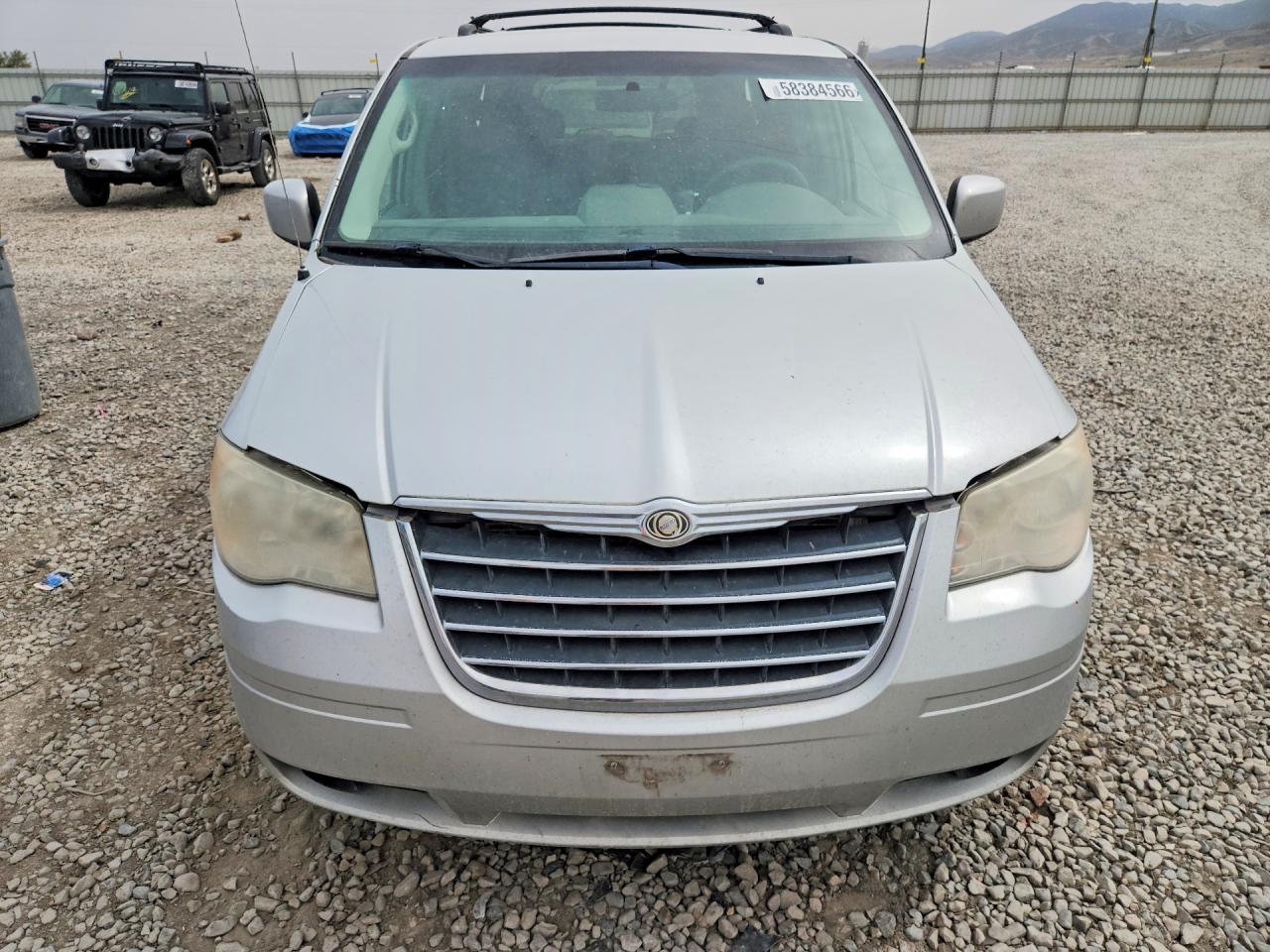 2010 CHRYSLER MINIVAN