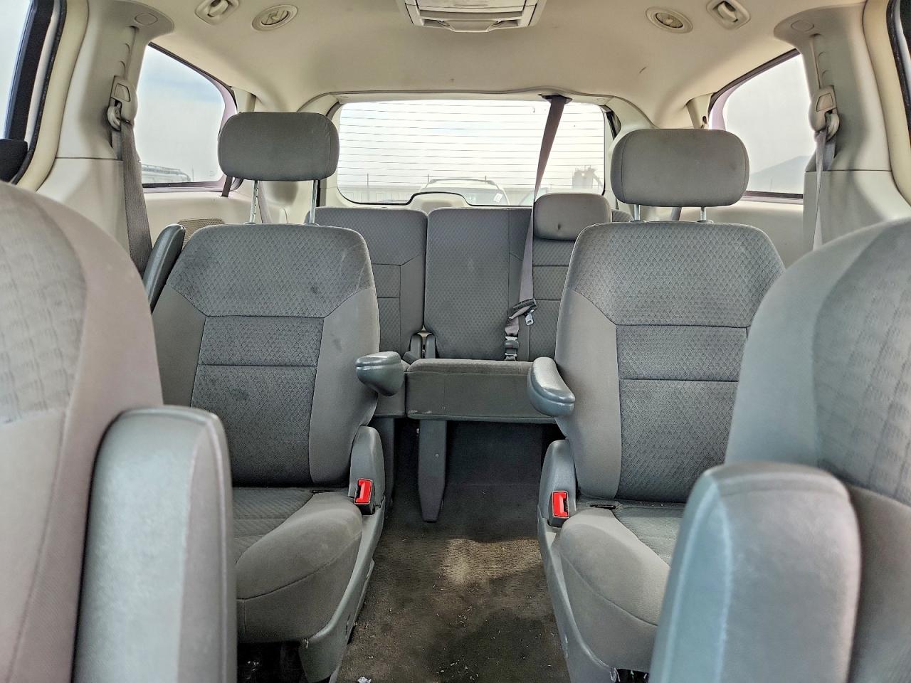 2010 CHRYSLER MINIVAN