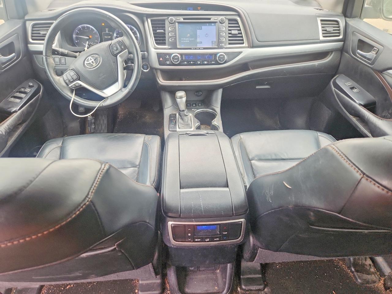 2016 TOYOTA HIGHLANDER