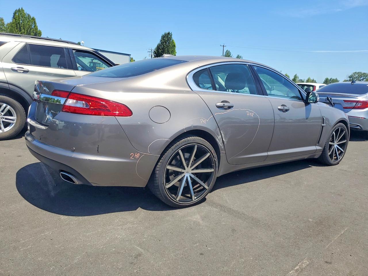 2009 JAGUAR XF