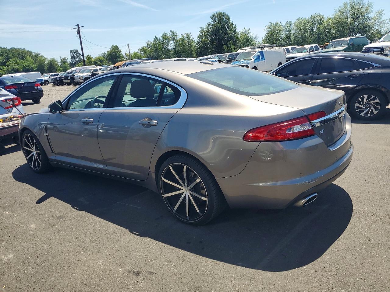 2009 JAGUAR XF