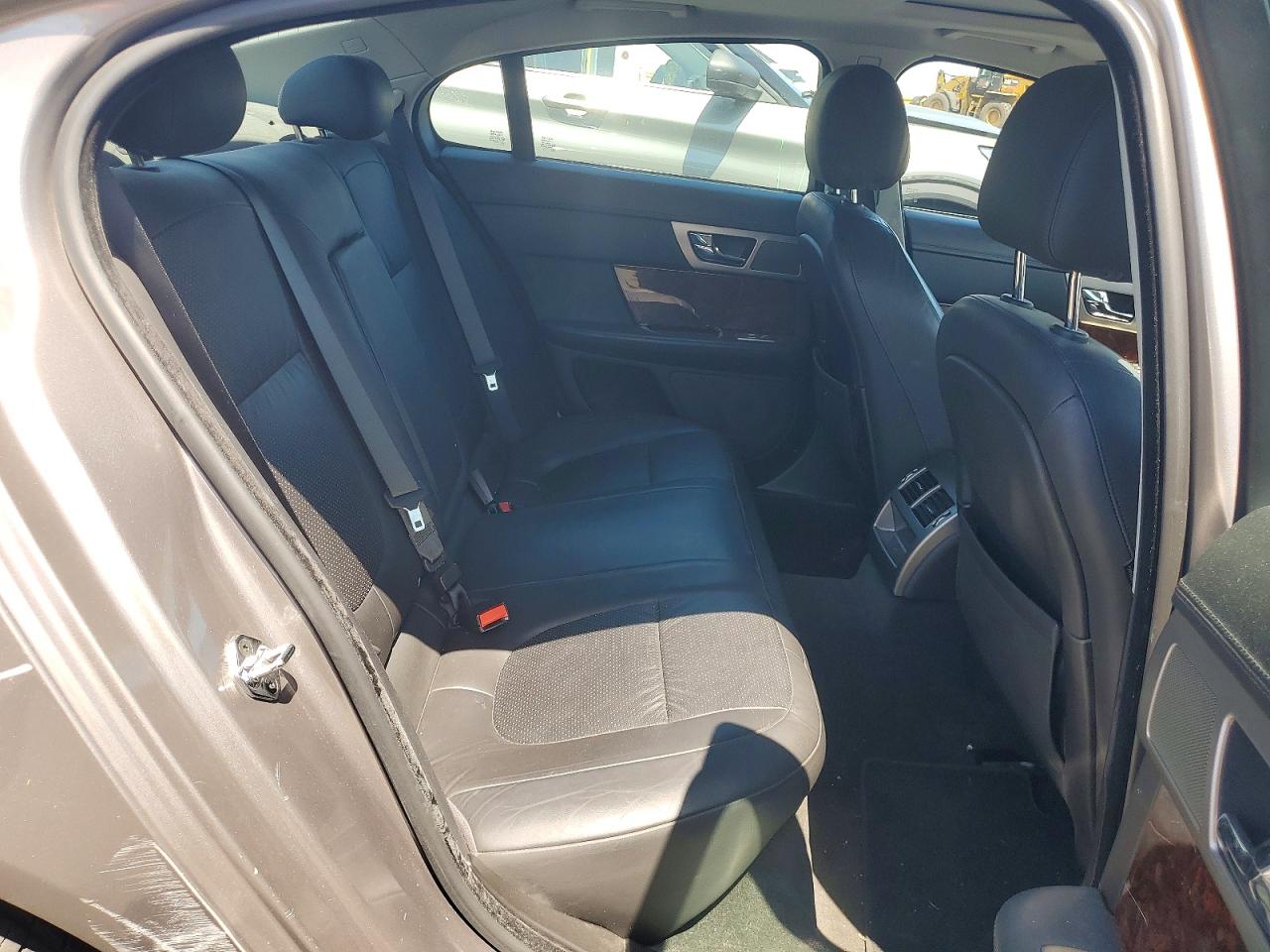 2009 JAGUAR XF