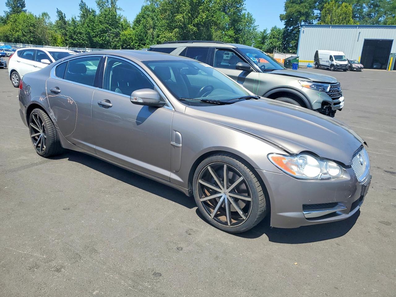 2009 JAGUAR XF