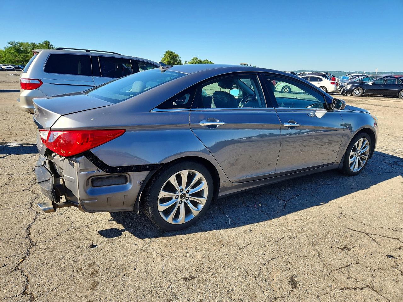 2011 HYUNDAI SONATA