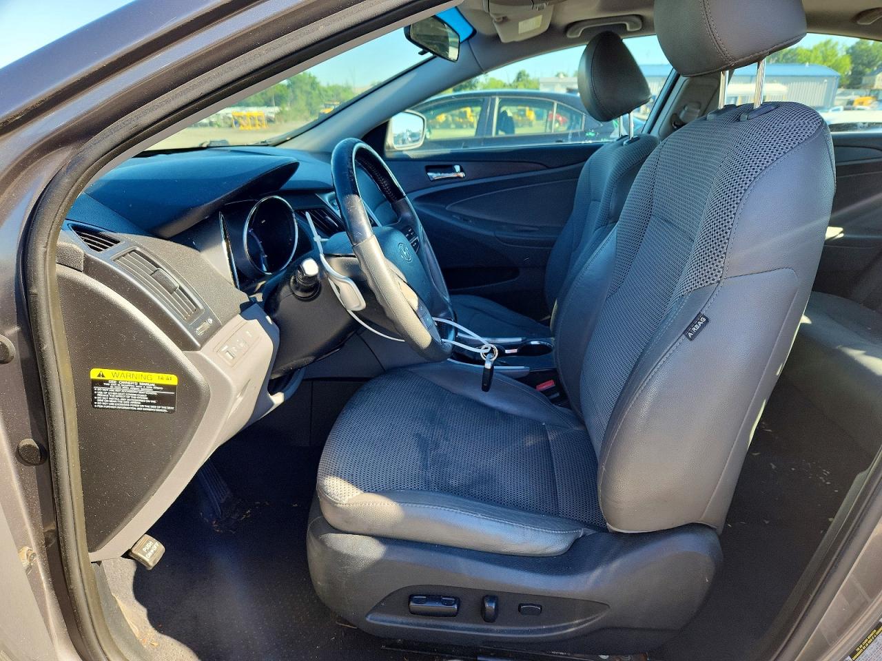 2011 HYUNDAI SONATA