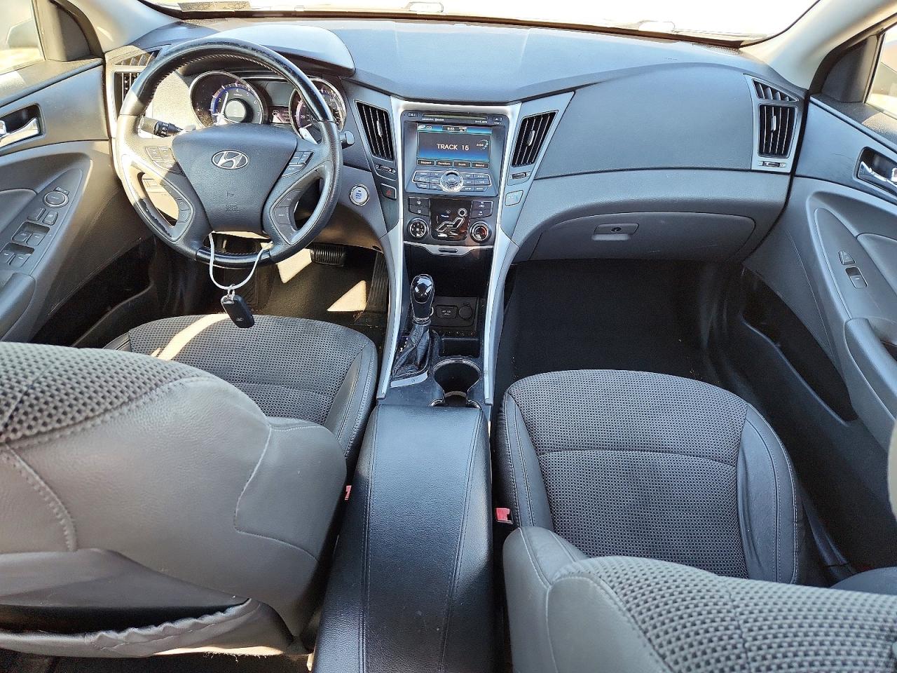 2011 HYUNDAI SONATA
