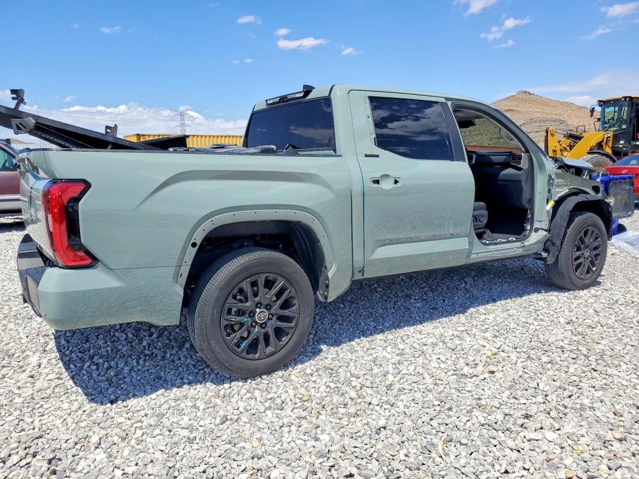 2024 TOYOTA TUNDRA