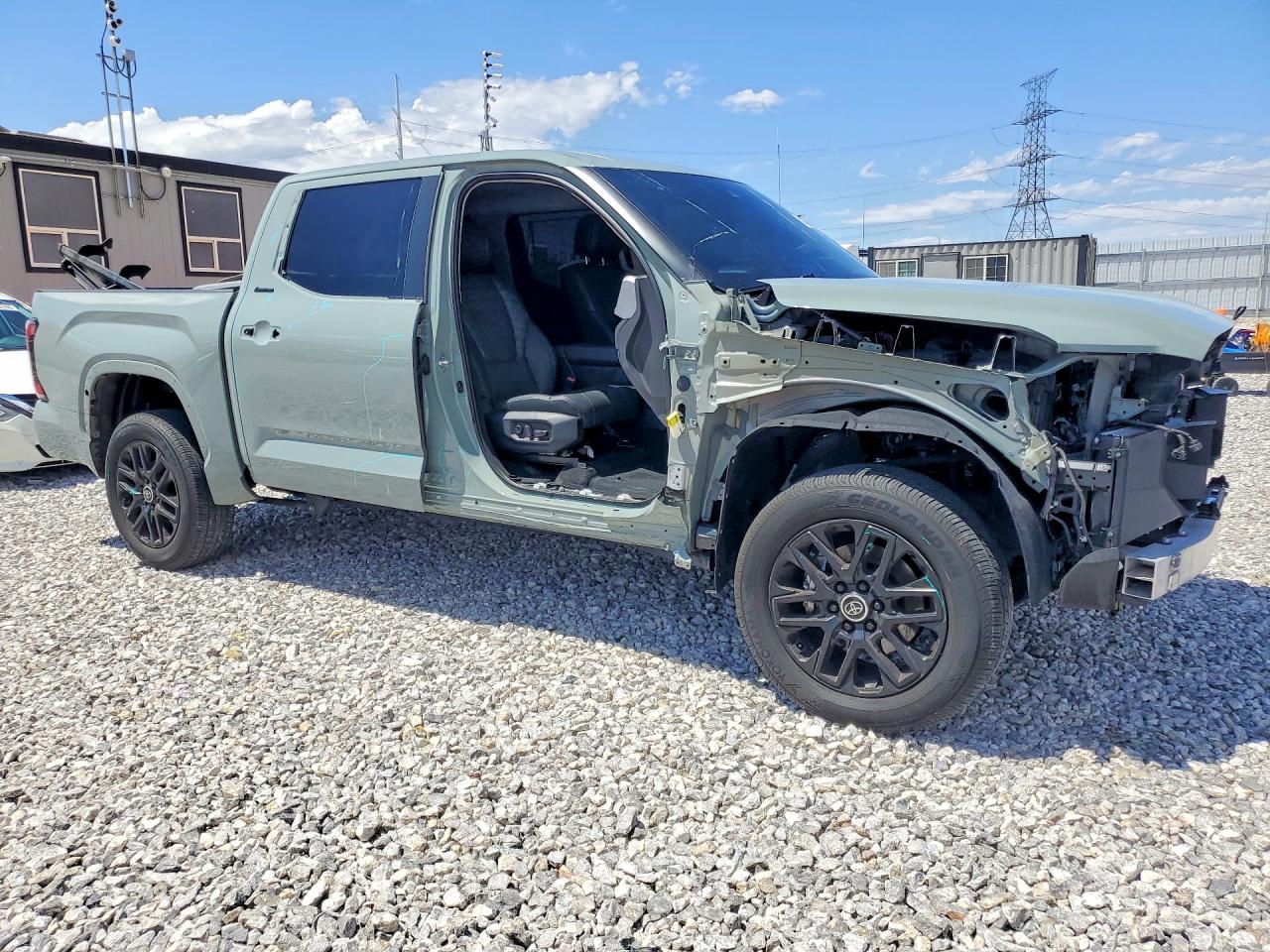 2024 TOYOTA TUNDRA