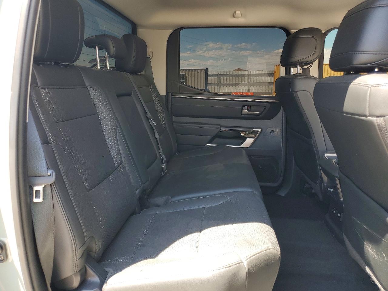 2024 TOYOTA TUNDRA