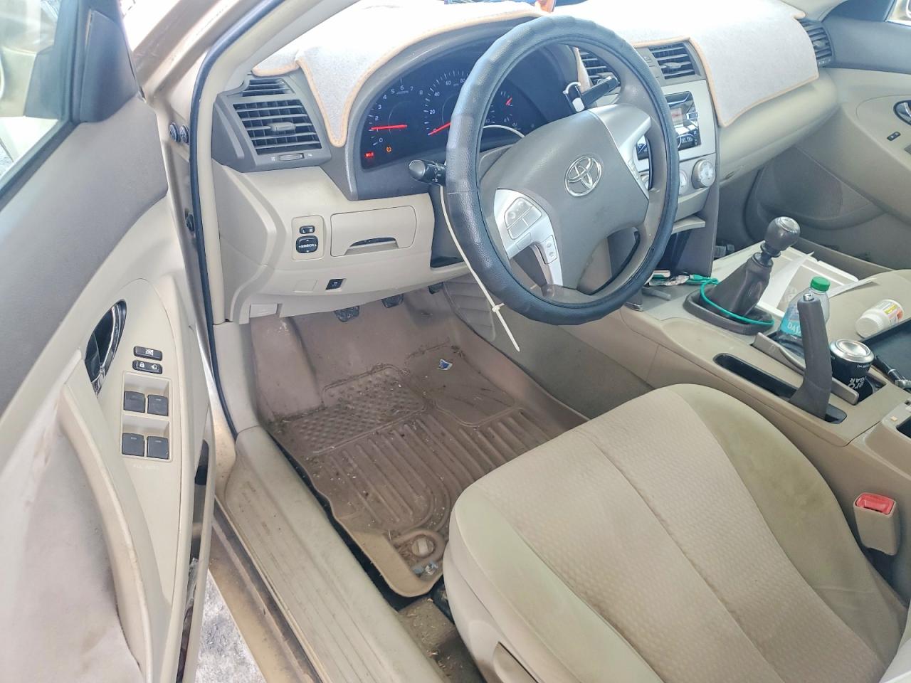 2011 TOYOTA CAMRY