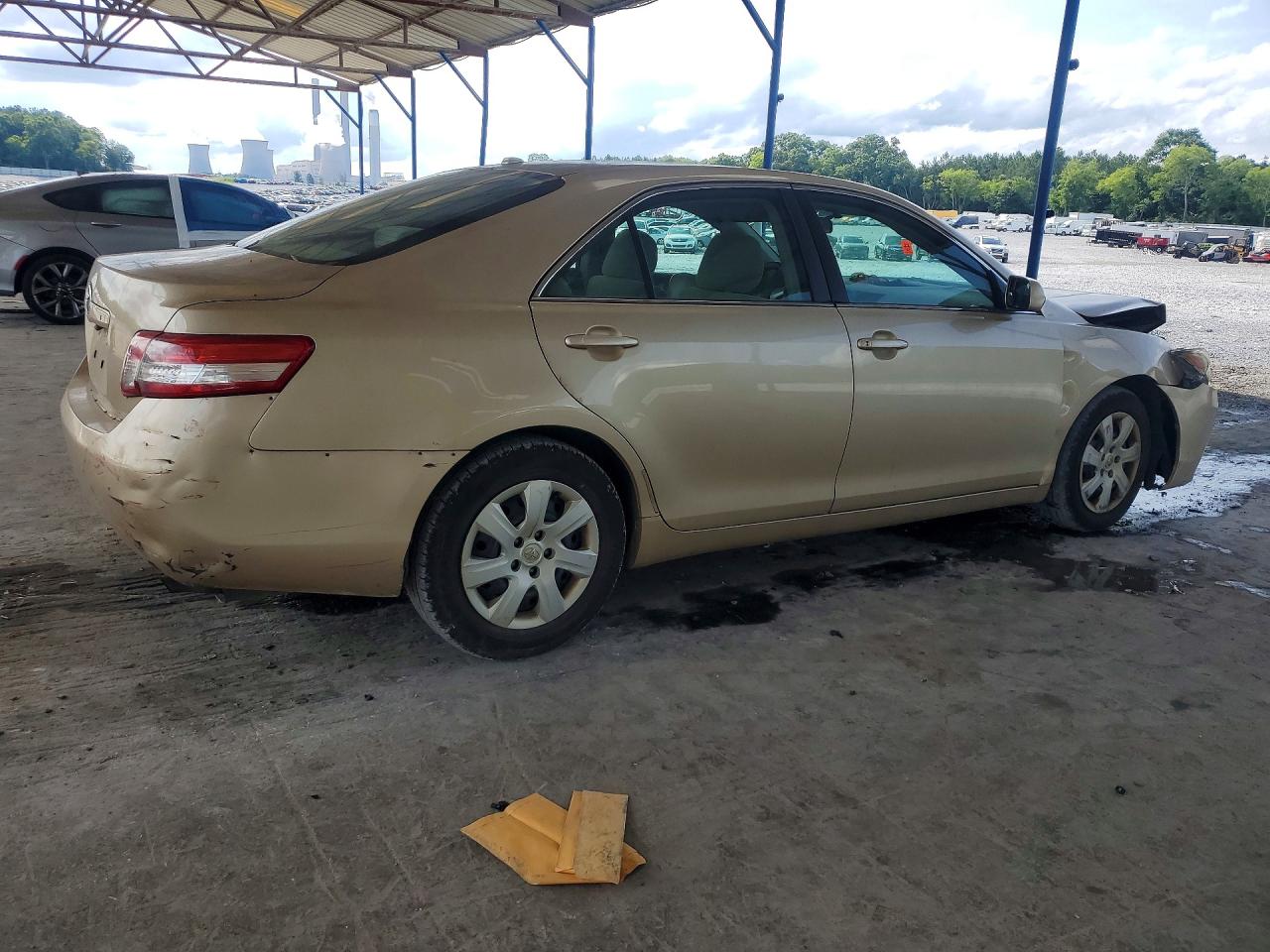 2011 TOYOTA CAMRY