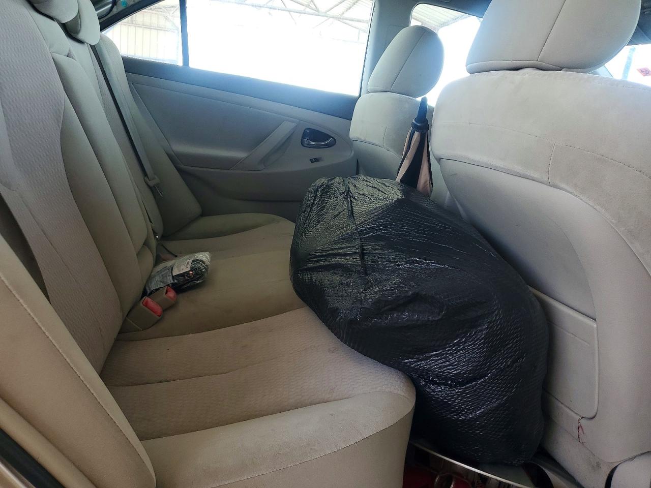 2011 TOYOTA CAMRY