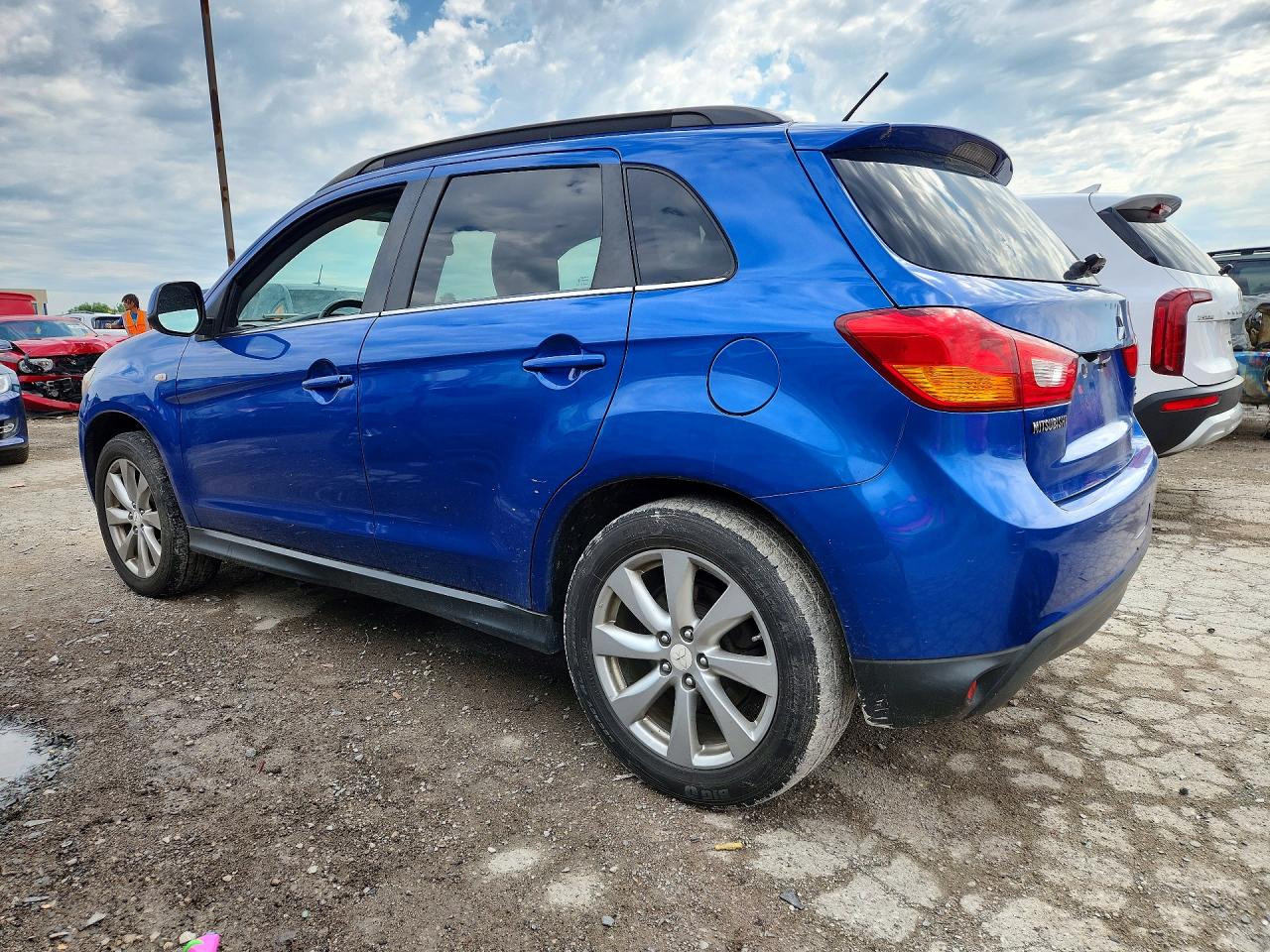 2015 MITSUBISHI OUTLANDER