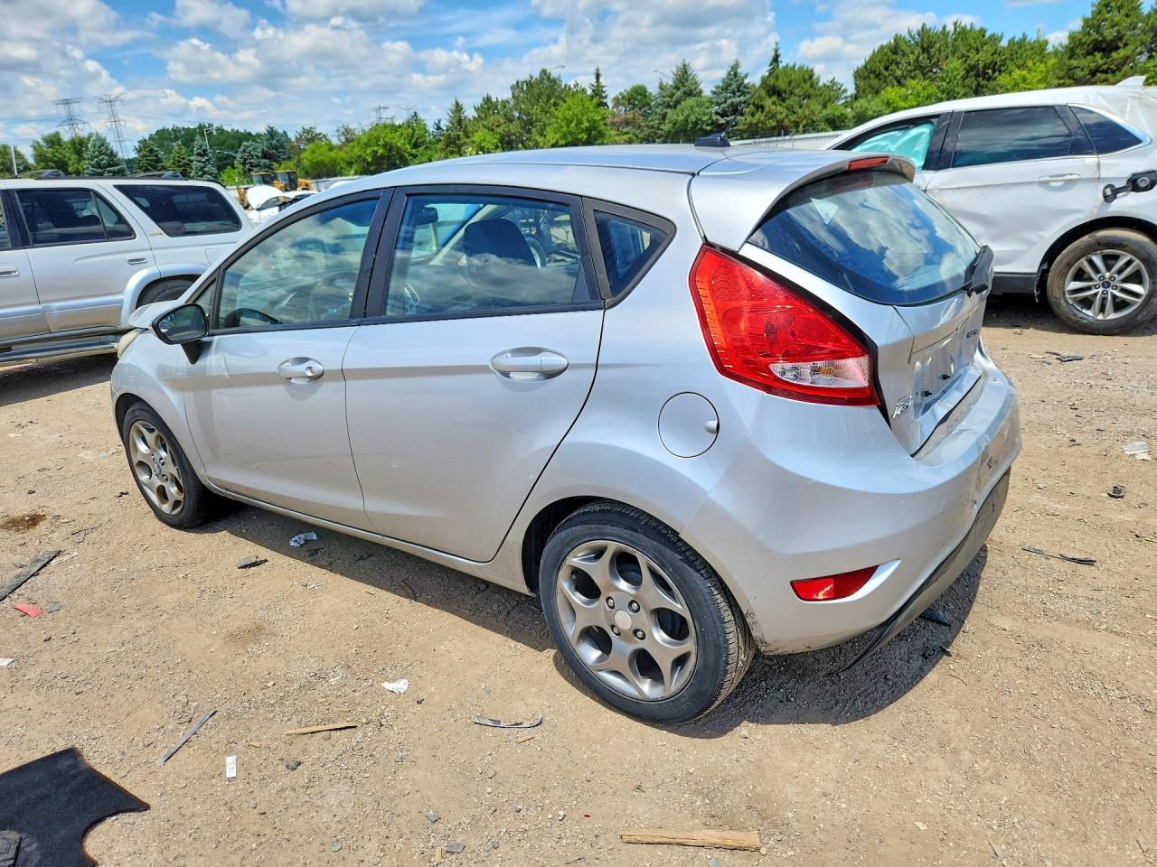2011 FORD FIESTA
