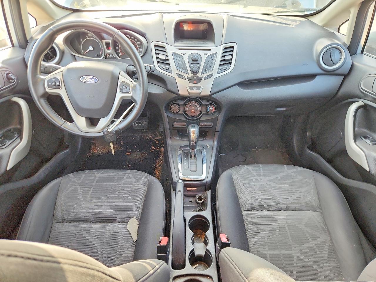 2011 FORD FIESTA