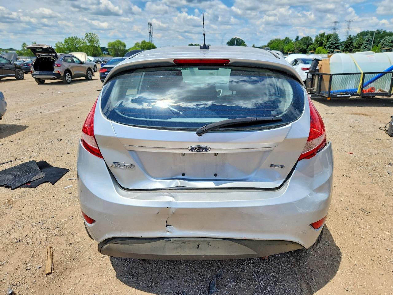 2011 FORD FIESTA