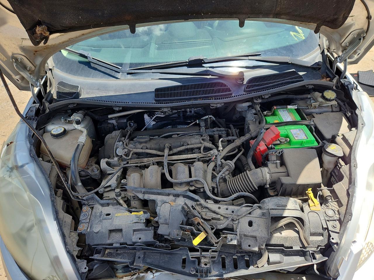 2011 FORD FIESTA