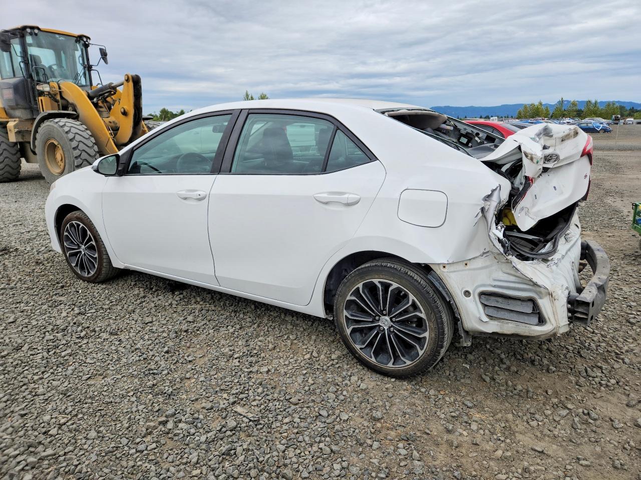 2016 TOYOTA COROLLA