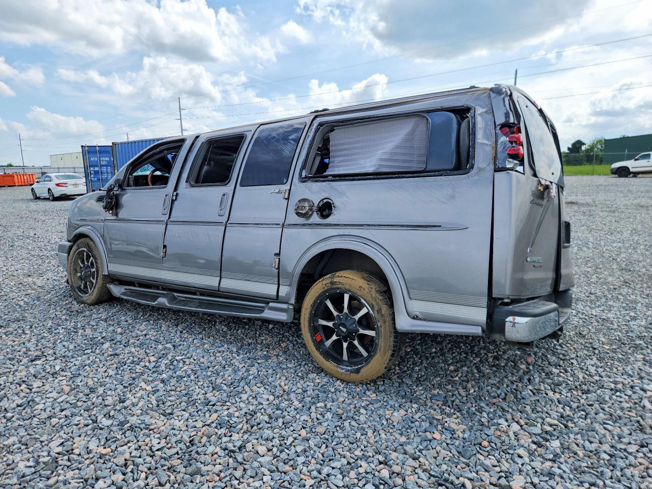 2010 CHEV EXPRESS