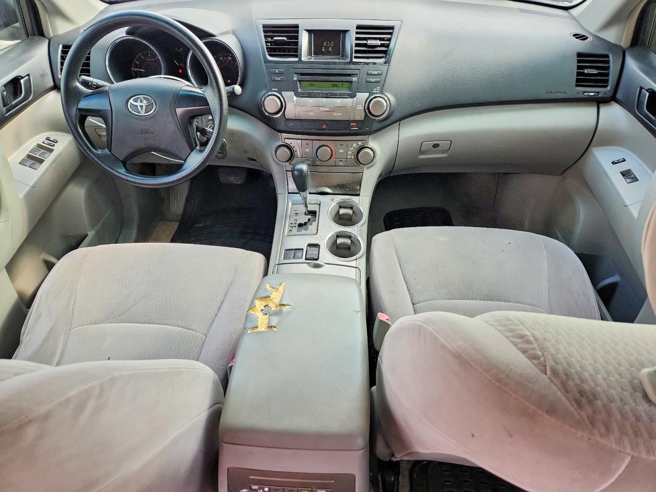 2010 TOYOTA HIGHLANDER