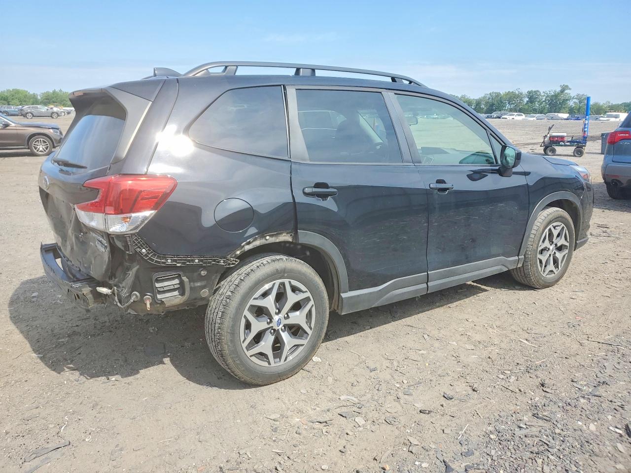 2023 SUBARU FORESTER