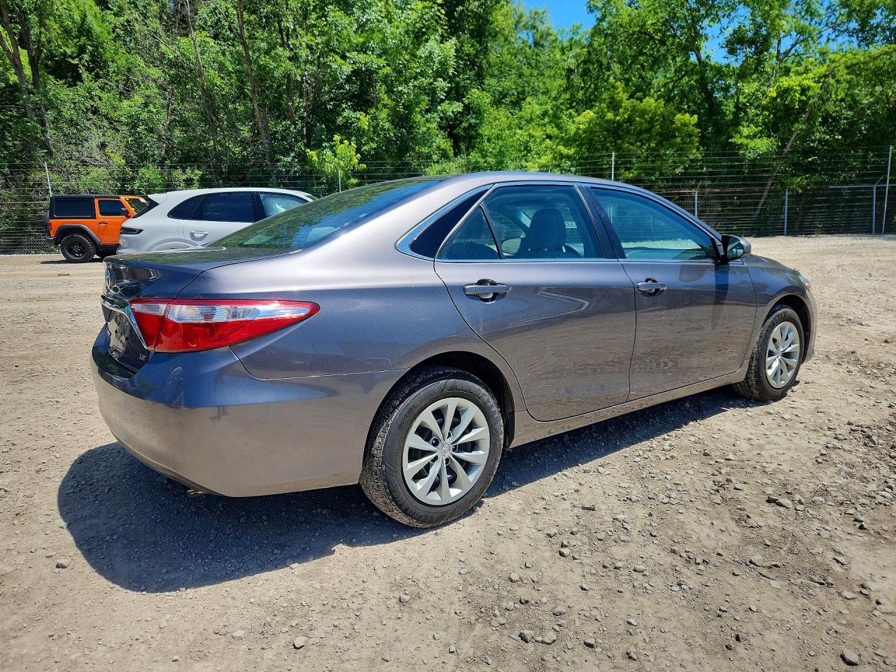 2016 TOYOTA CAMRY