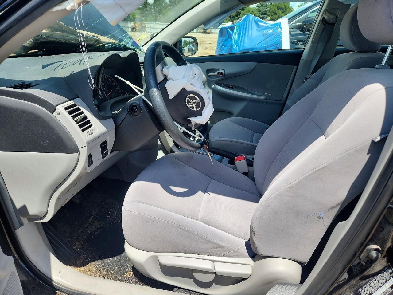 2011 TOYOTA COROLLA