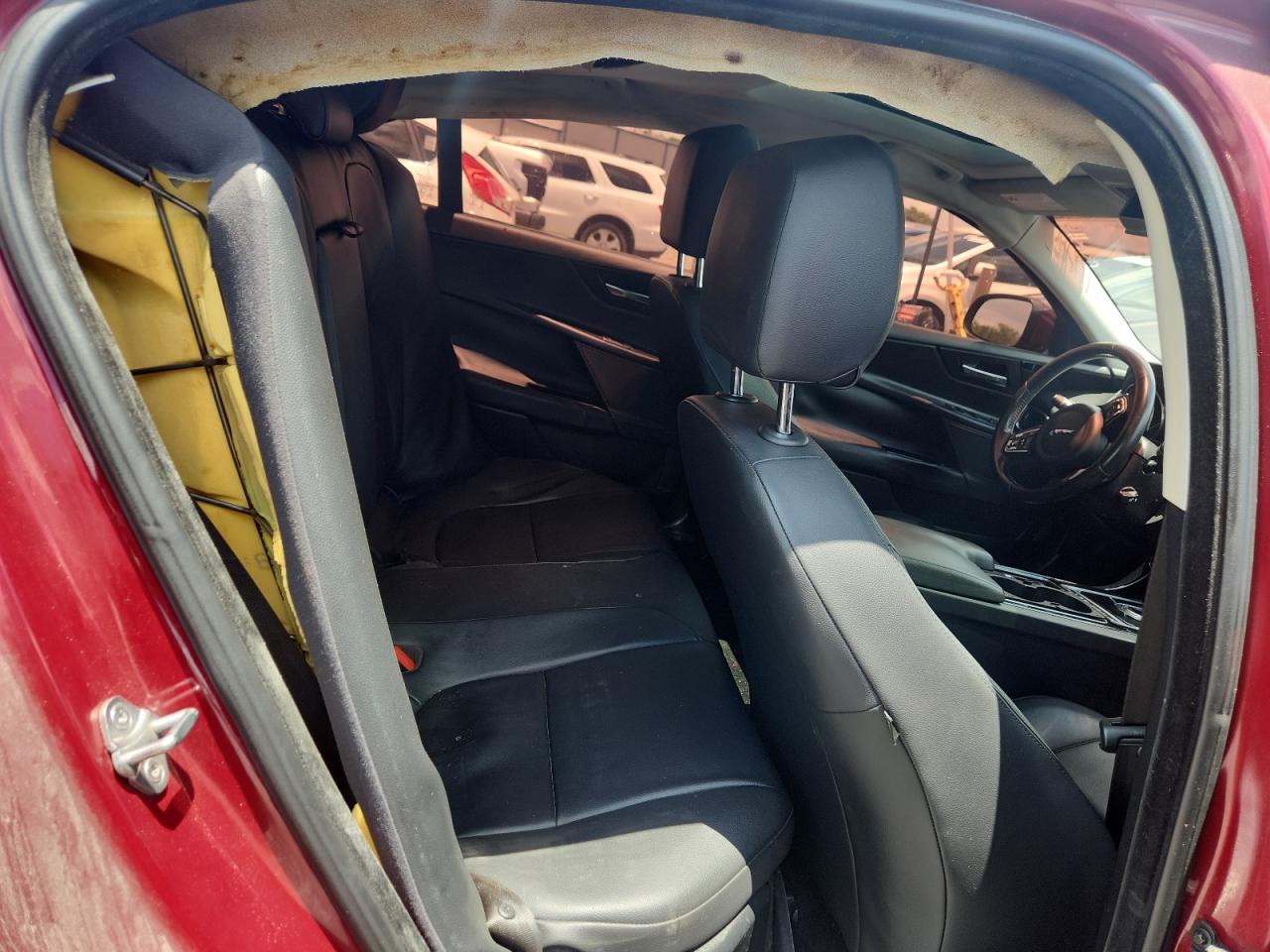 2017 JAGUAR XE
