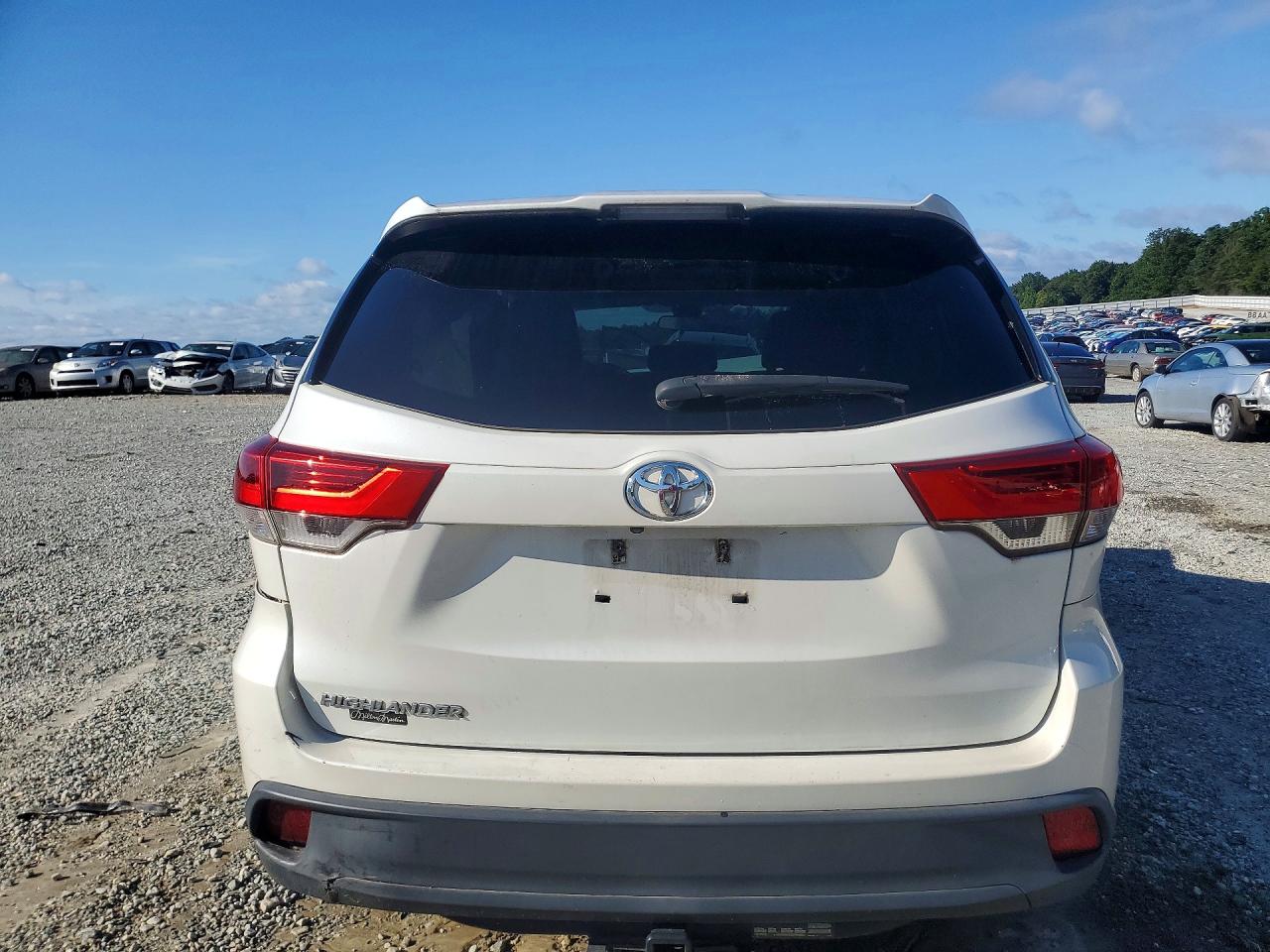 2017 TOYOTA HIGHLANDER
