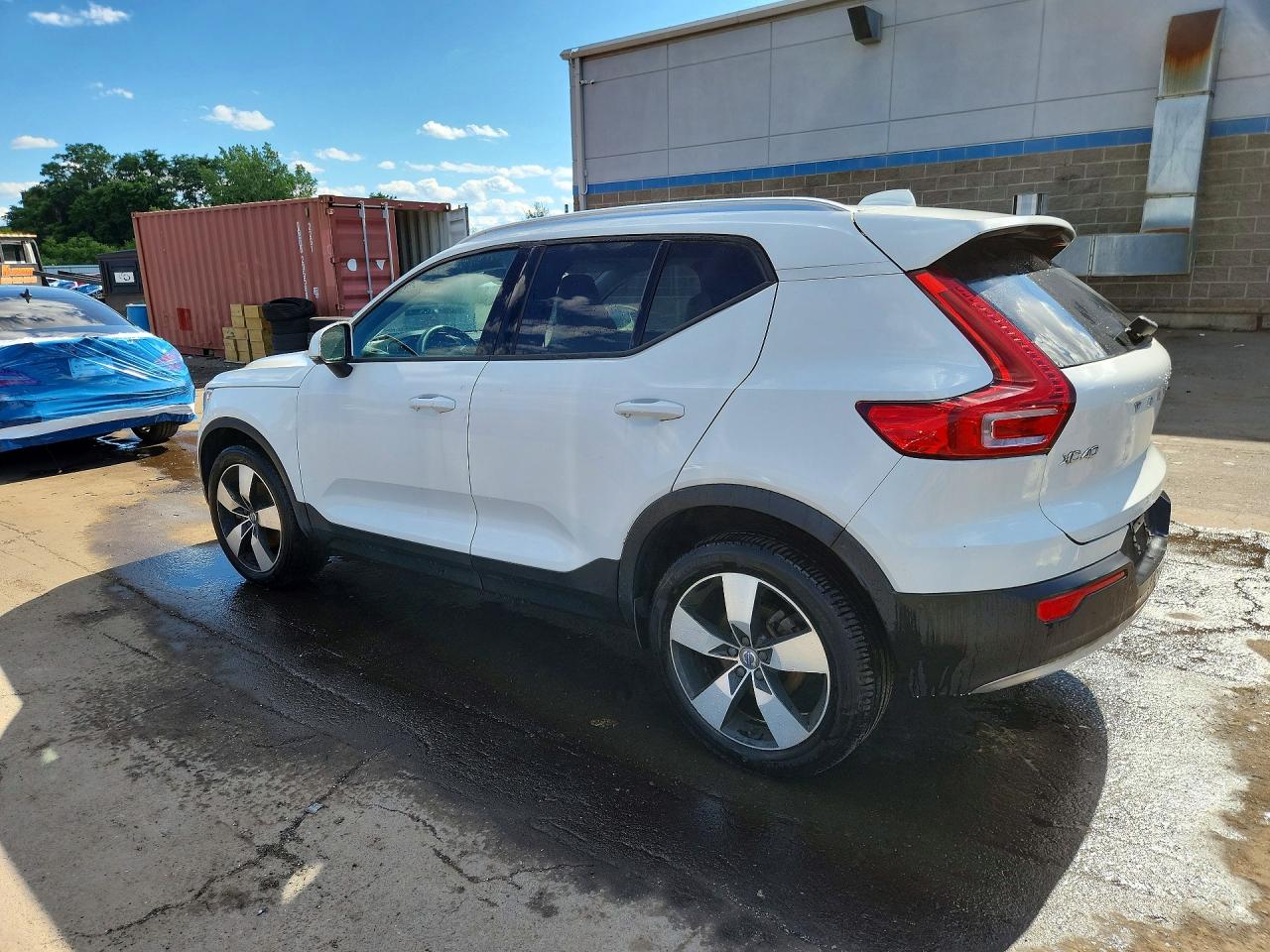 2019 VOLVO XC40