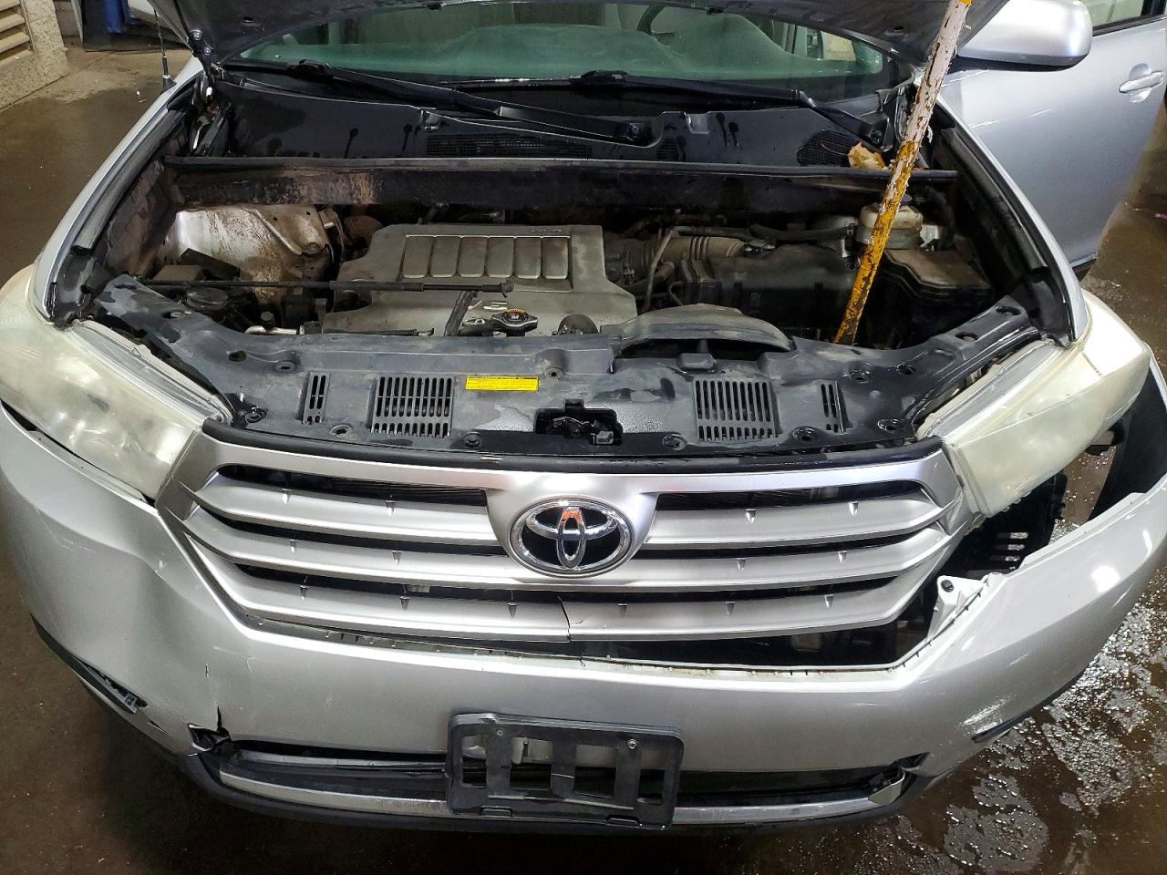 2012 TOYOTA HIGHLANDER