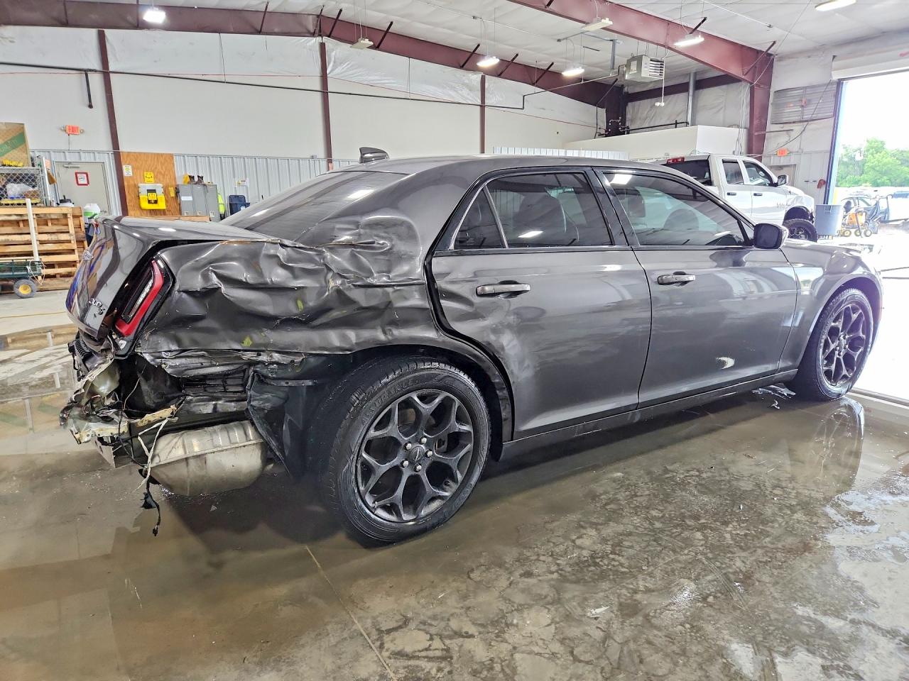 2019 CHRYSLER 300