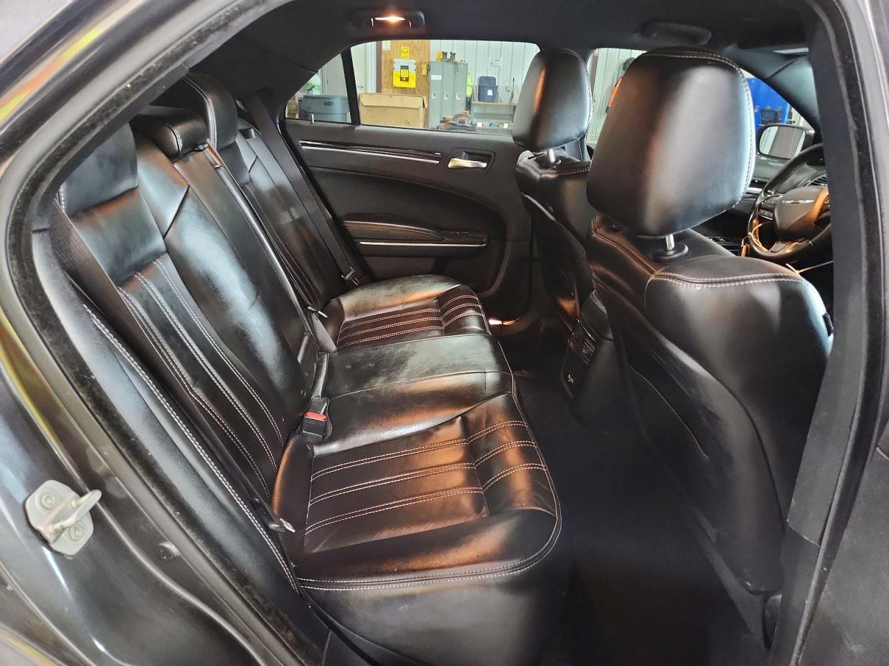 2019 CHRYSLER 300