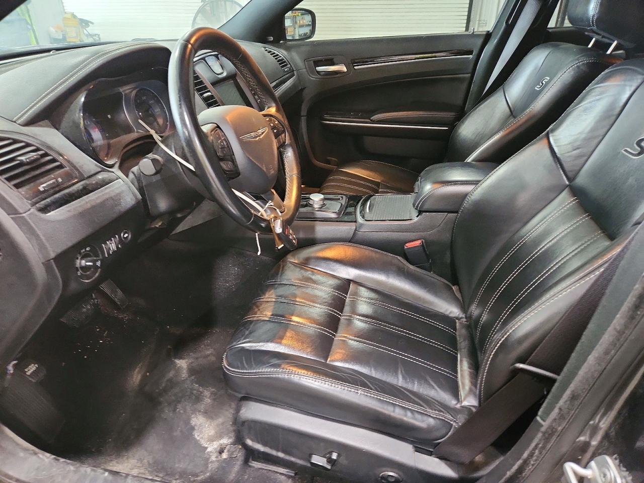 2019 CHRYSLER 300