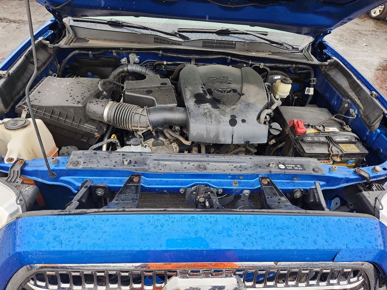 2017 TOYOTA TACOMA