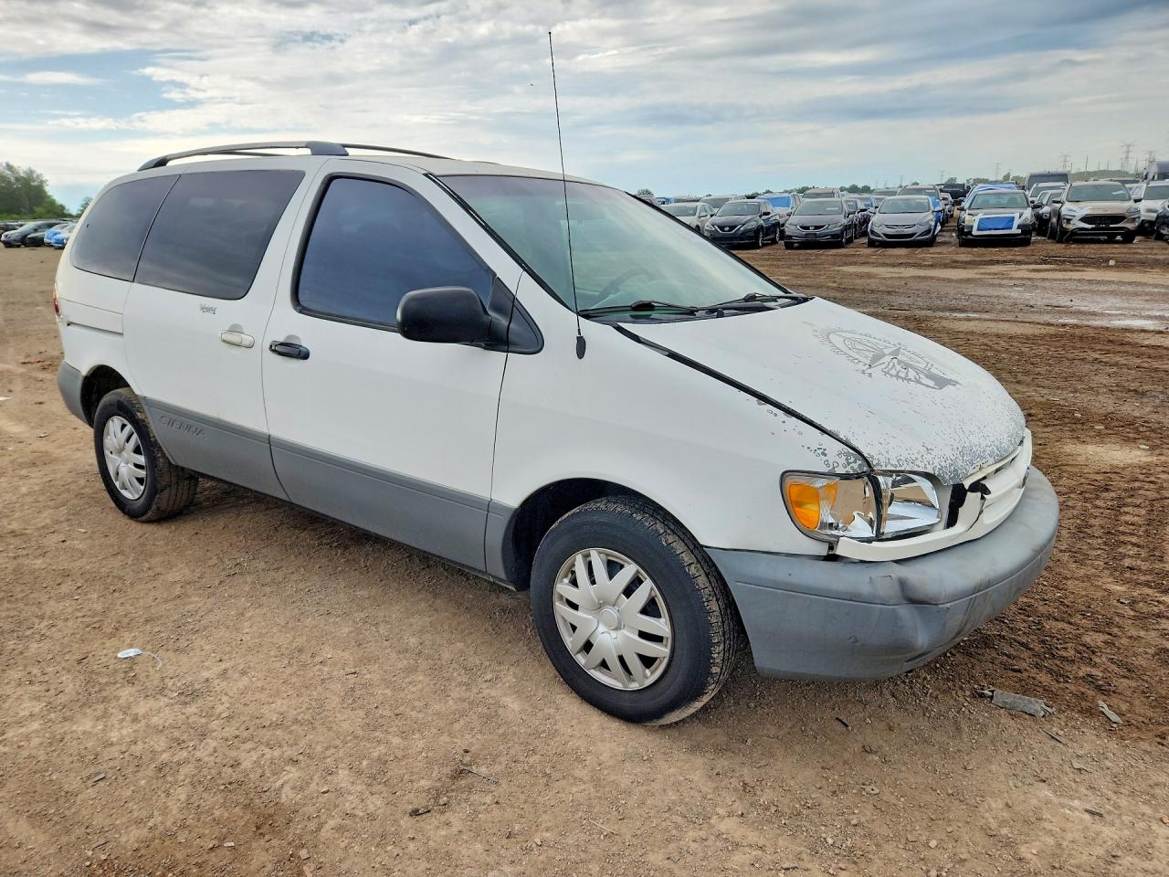 2000 TOYOTA SIENNA