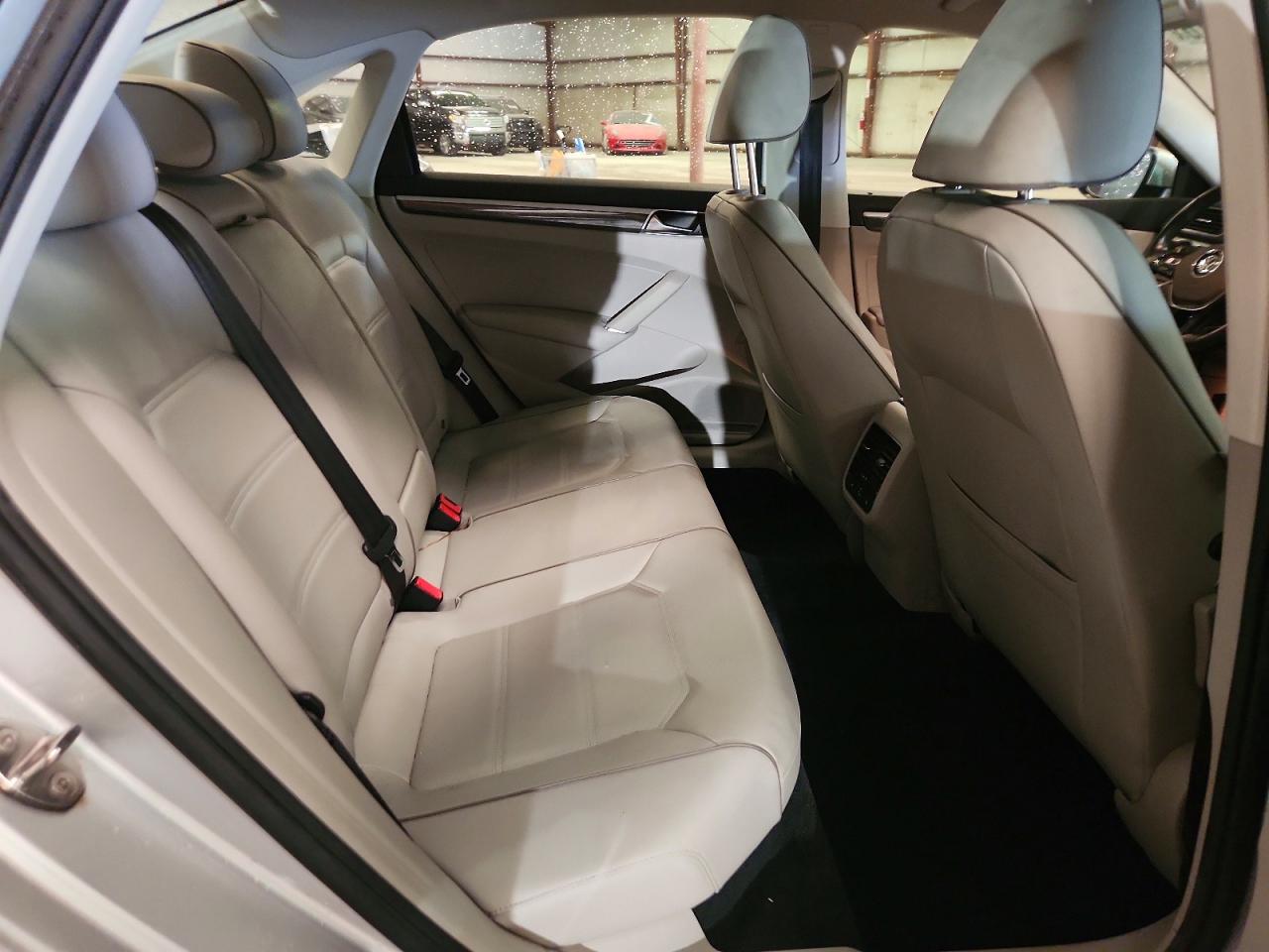 2018 VOLKSWAGEN PASSAT