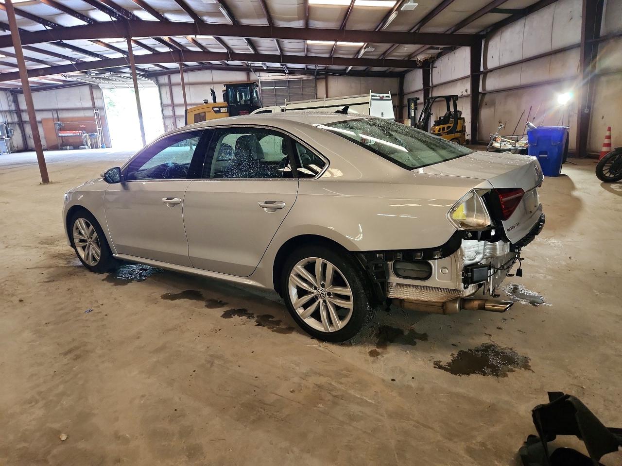 2018 VOLKSWAGEN PASSAT