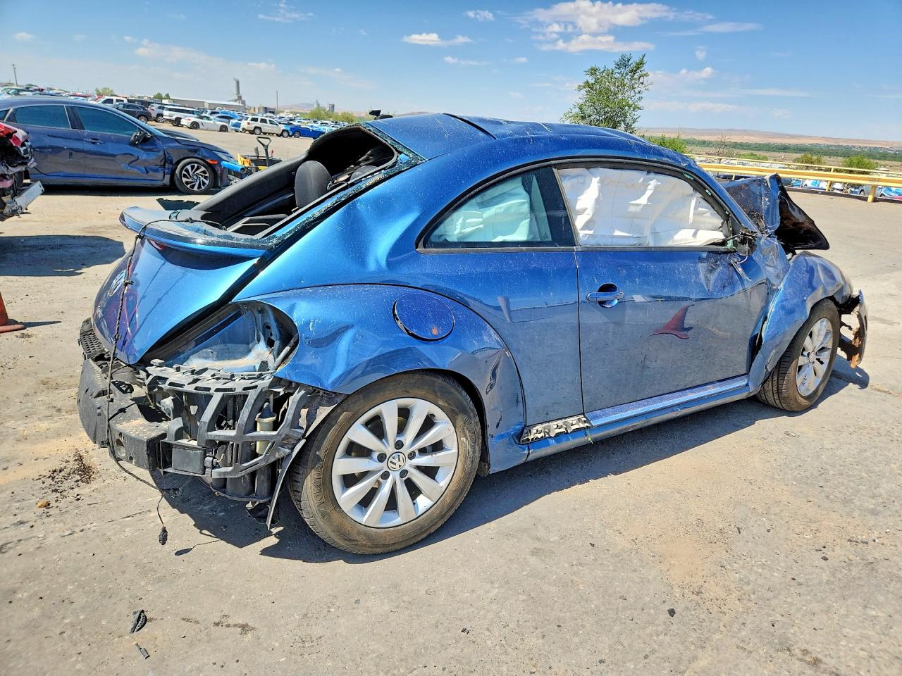2019 VOLKSWAGEN BEETLE