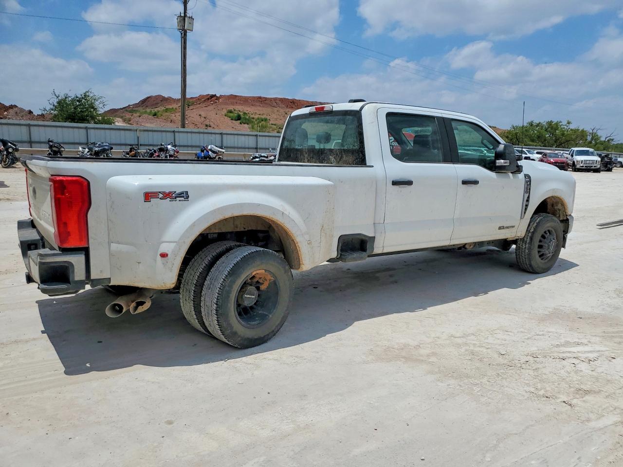 2024 FORD F350