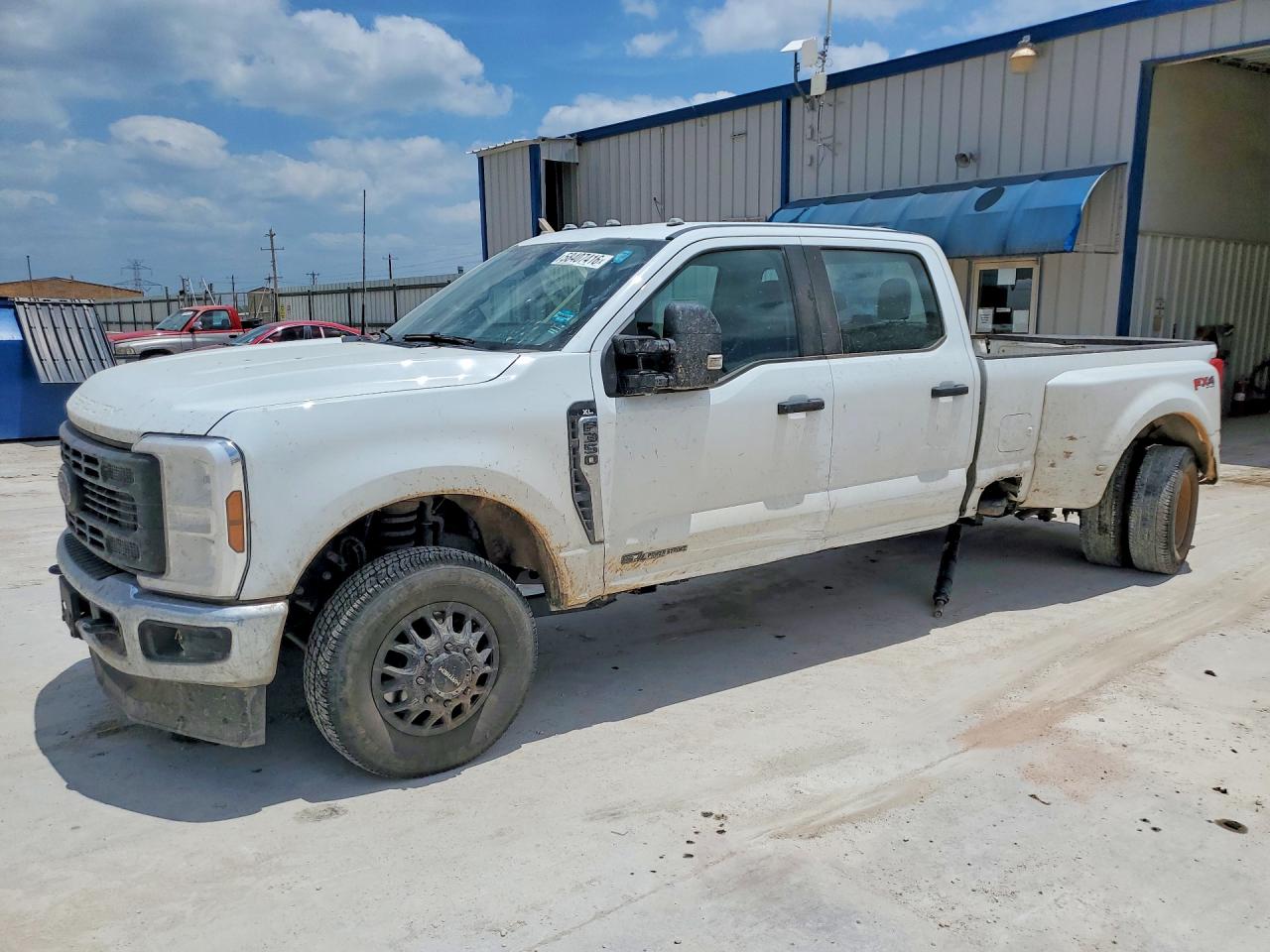 2024 FORD F350