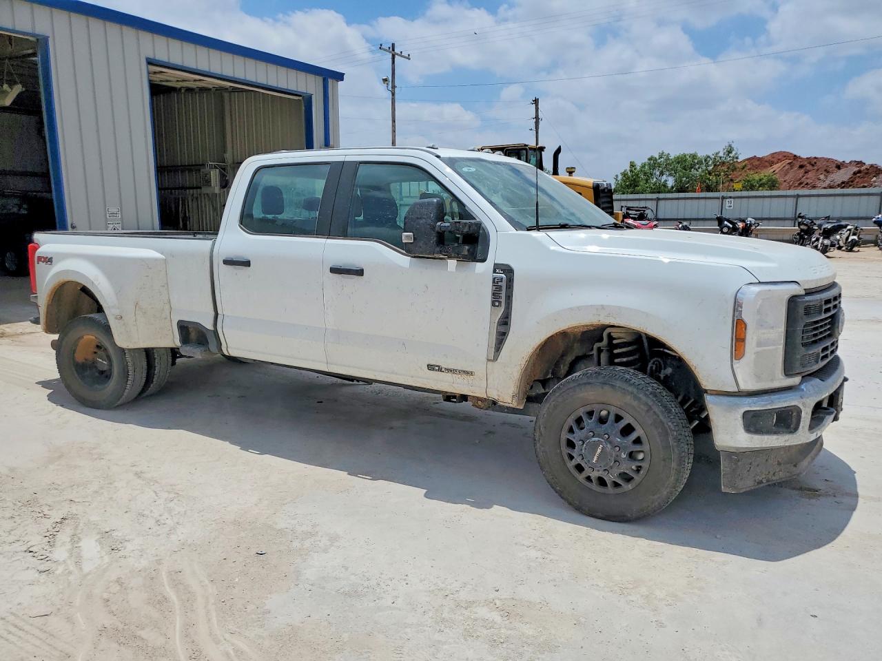 2024 FORD F350