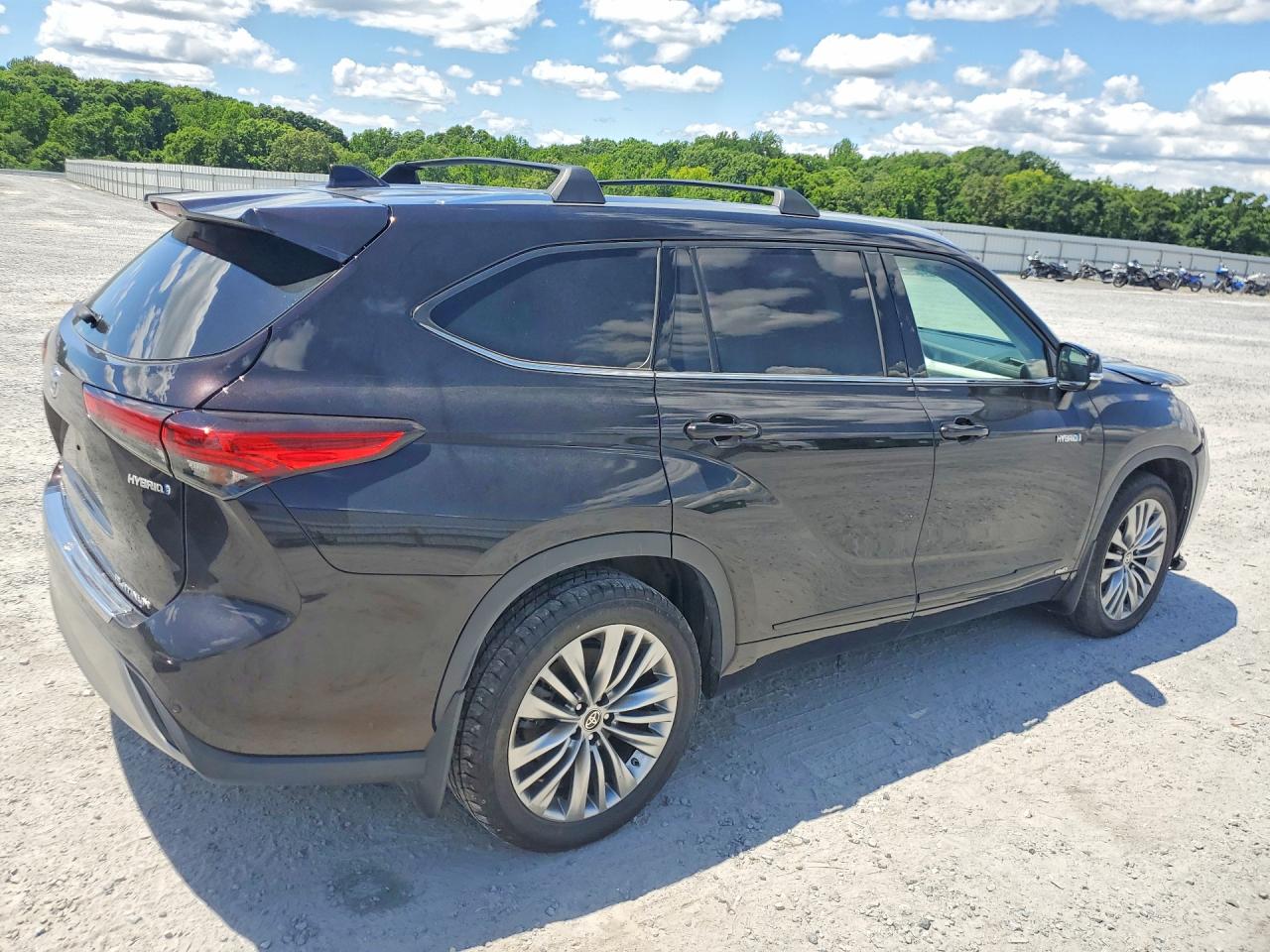 2020 TOYOTA HIGHLANDER
