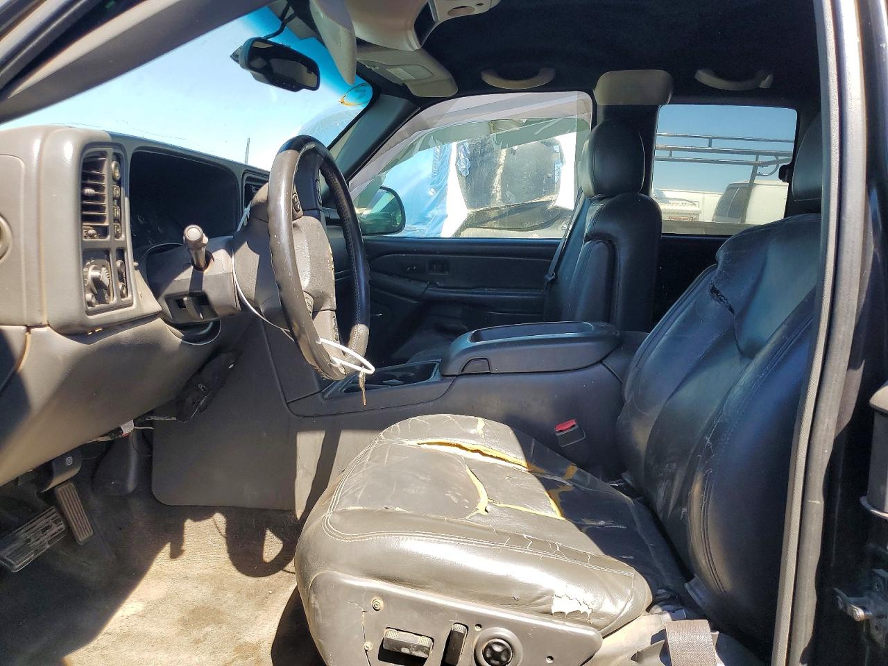 2004 GMC SIERRA