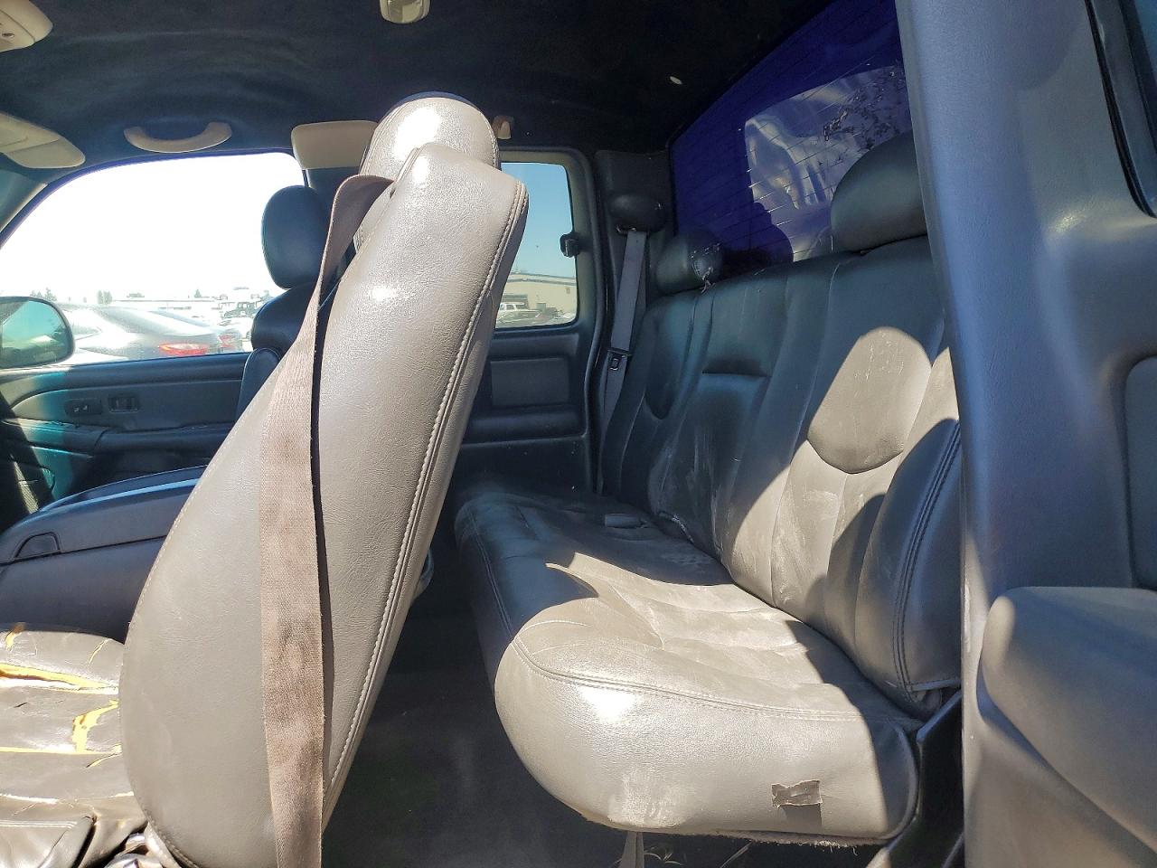 2004 GMC SIERRA