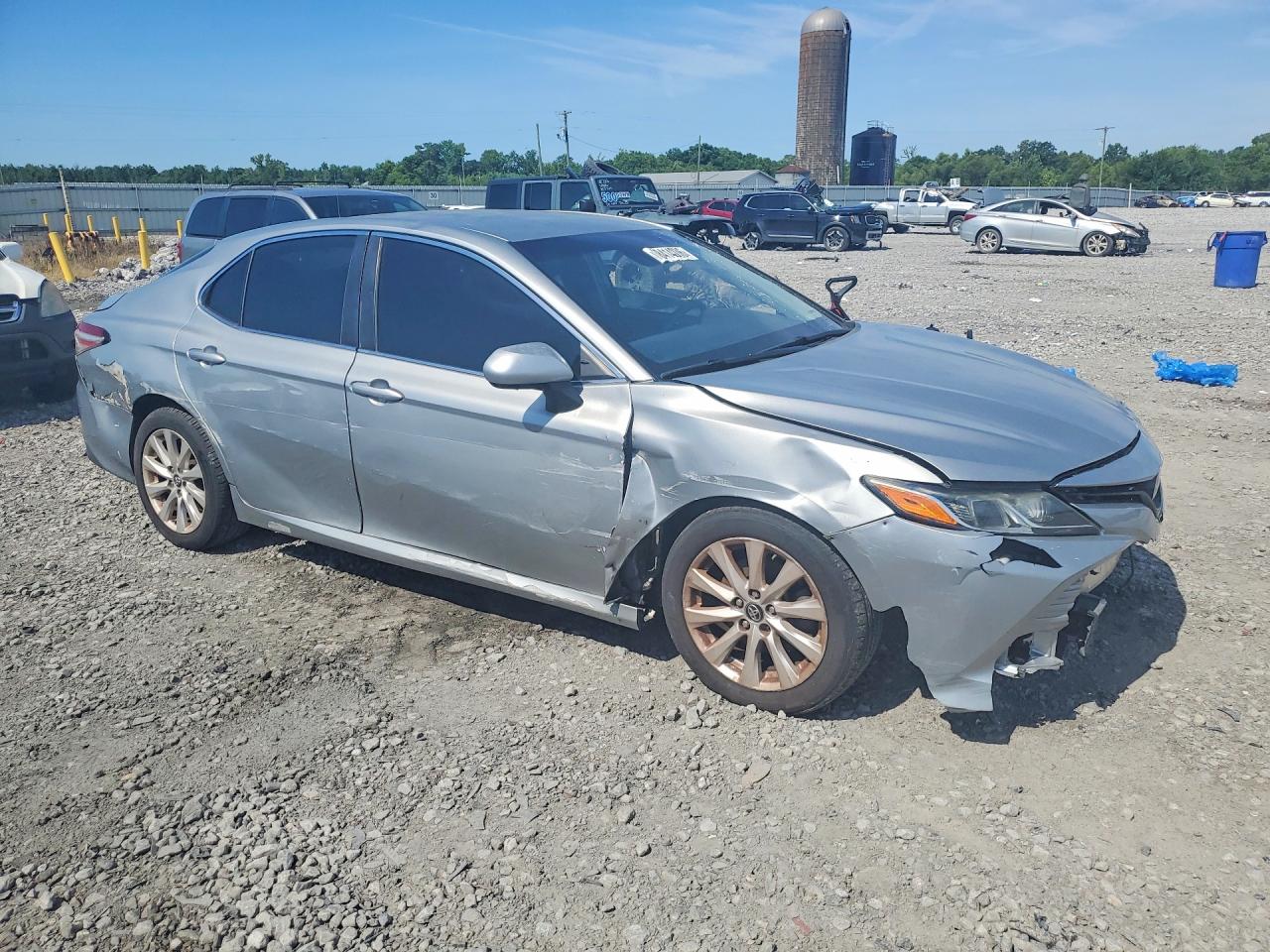 2018 TOYOTA CAMRY