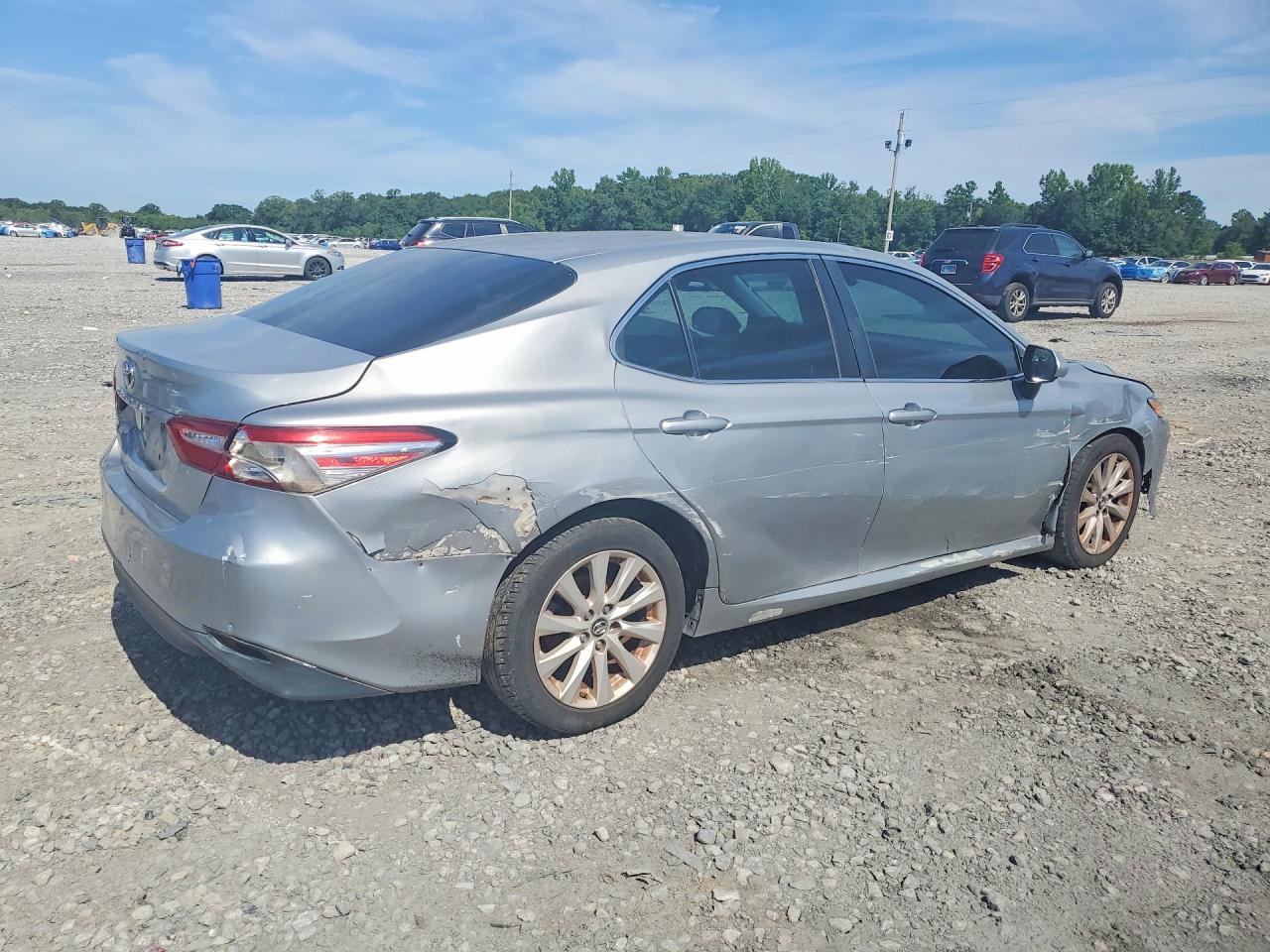 2018 TOYOTA CAMRY