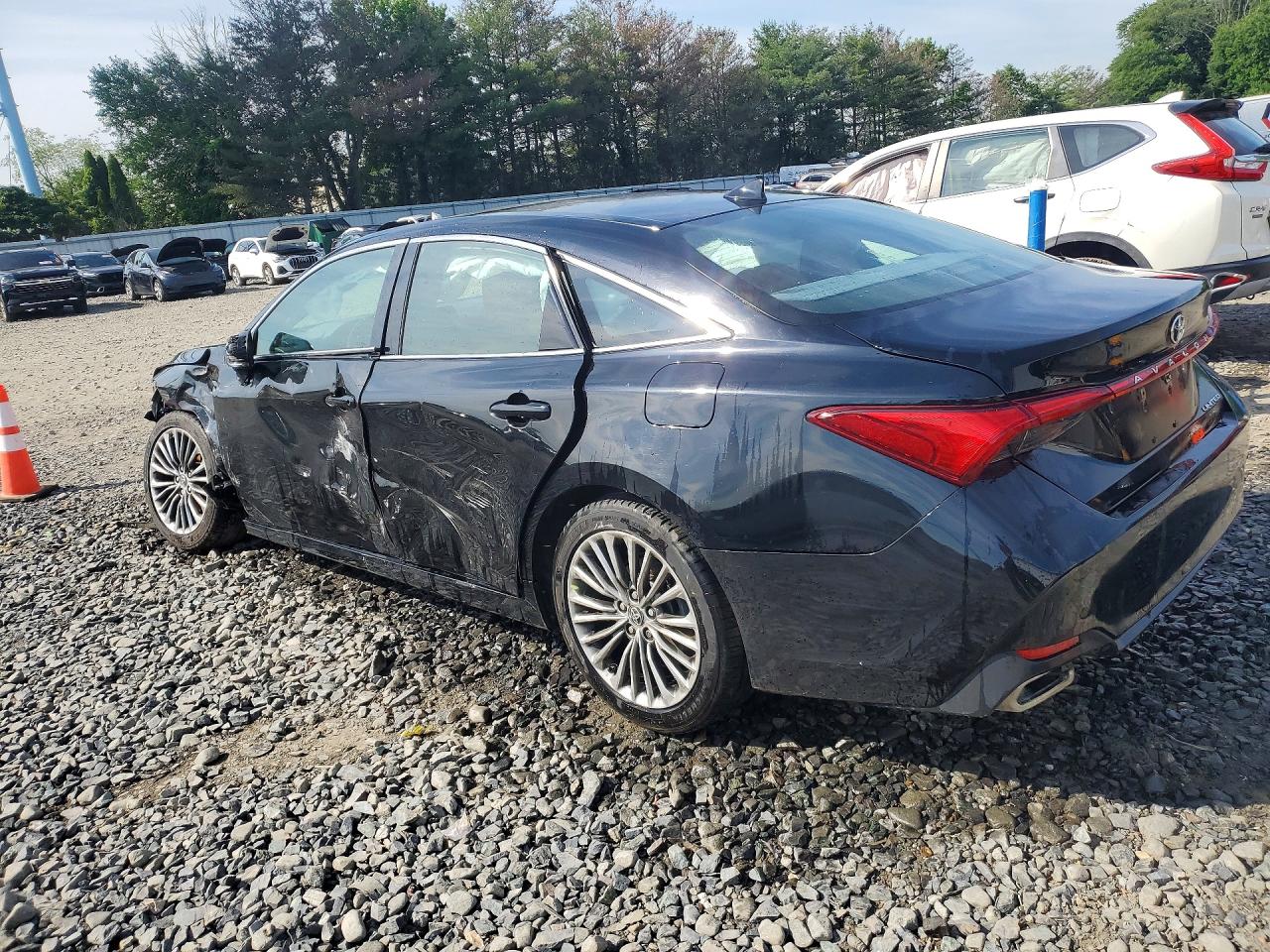 2019 TOYOTA AVALON