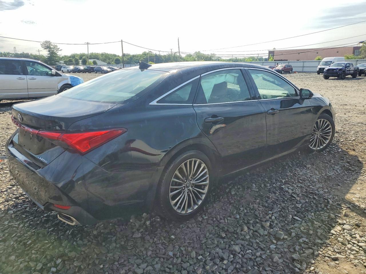 2019 TOYOTA AVALON