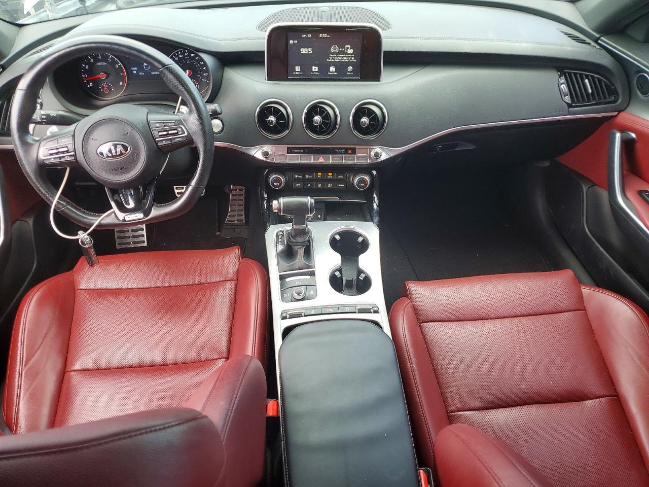 2021 KIA STINGER